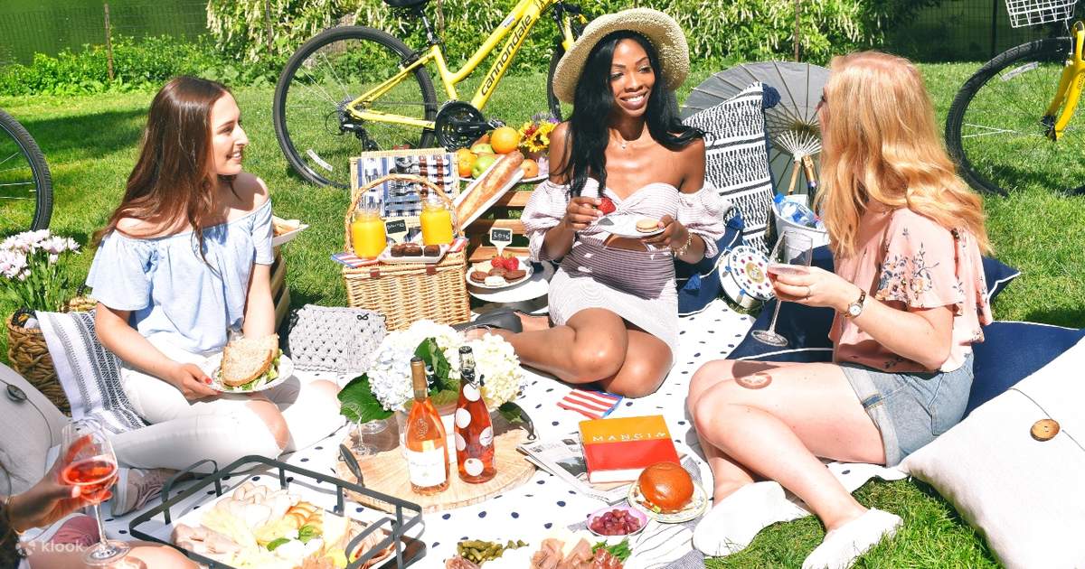 Central Park Picnic in New York with Whole Day Bike Rental Klook